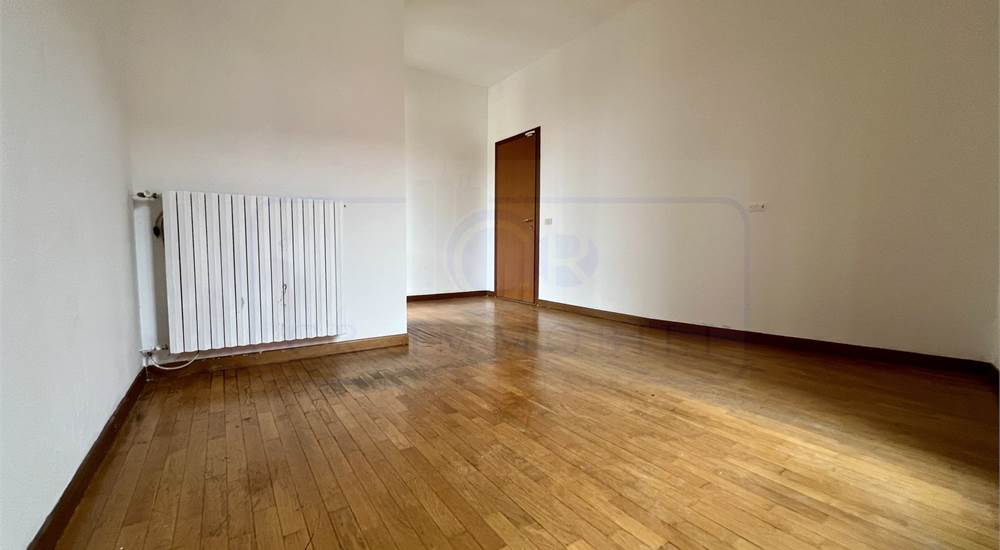 SECONDA CAMERA