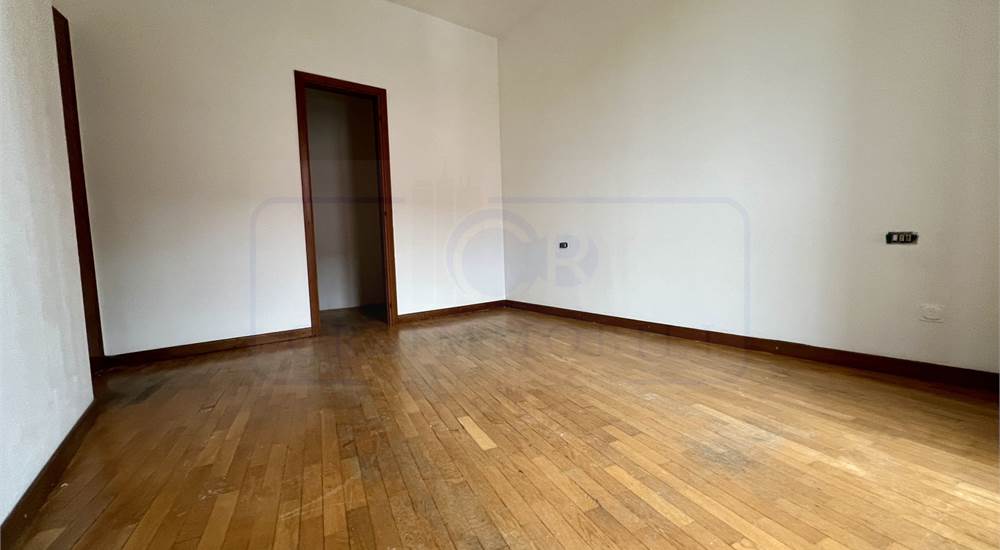 SECONDA CAMERA