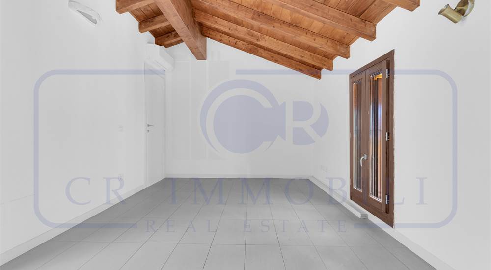 SOGGIORNO CON CUCINA A VISTA